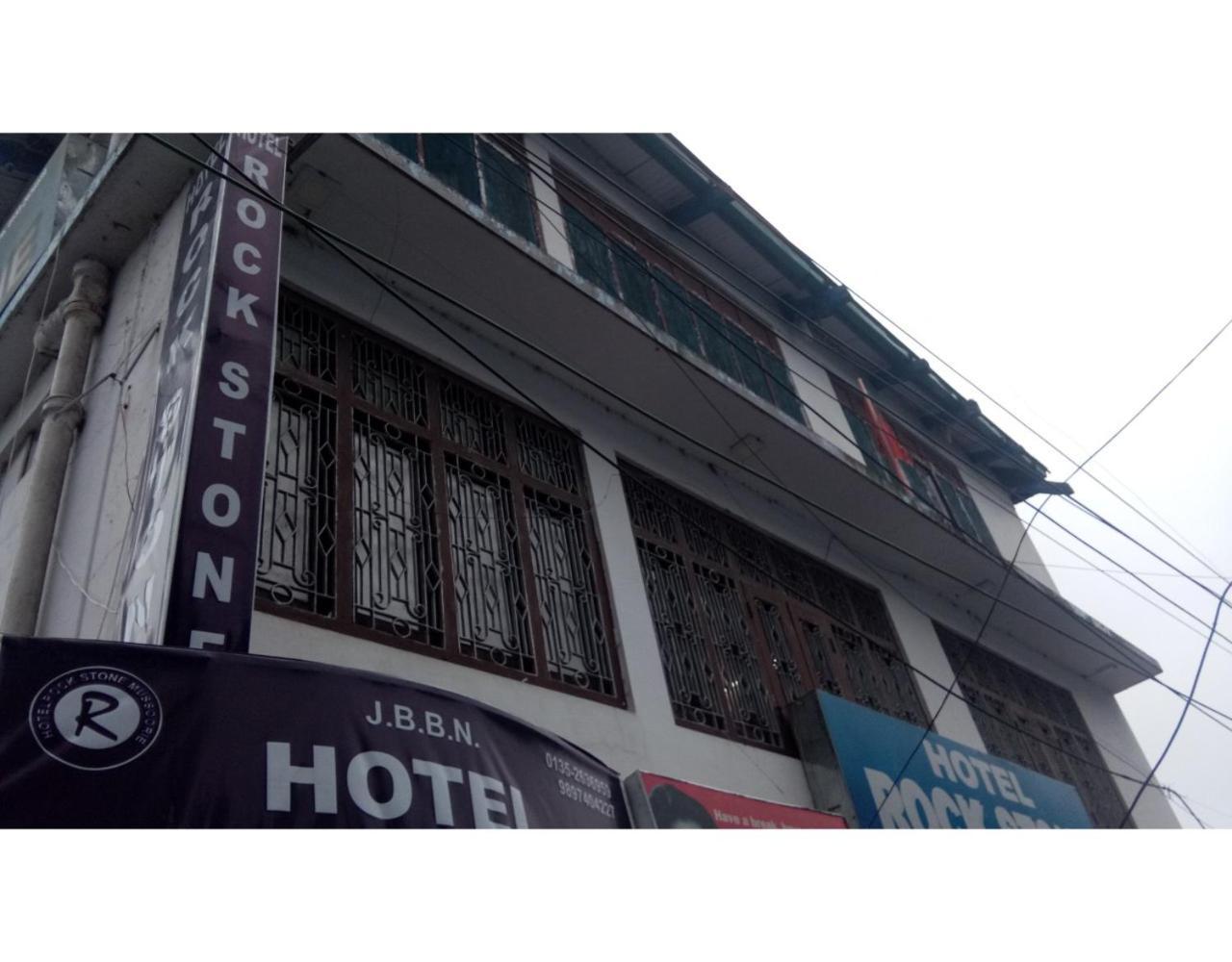 Hotel Rock Stone Mussoorie Exteriör bild